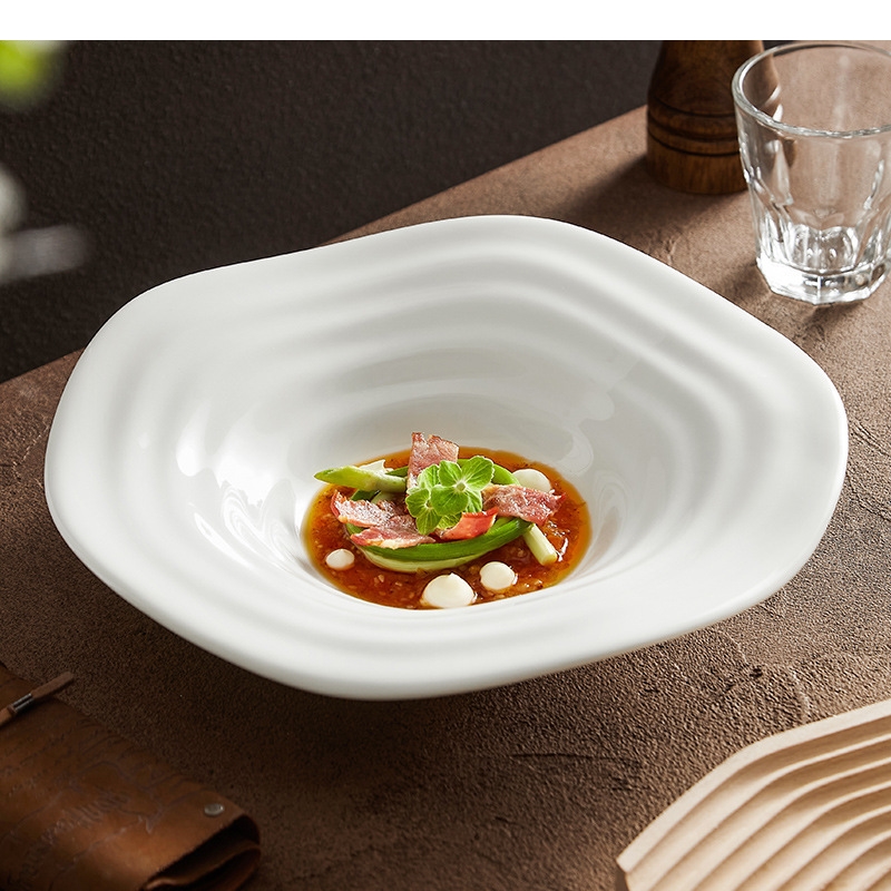 Irregular Shaped White Salad P – Home Cooking Restaurant recenzja i cena